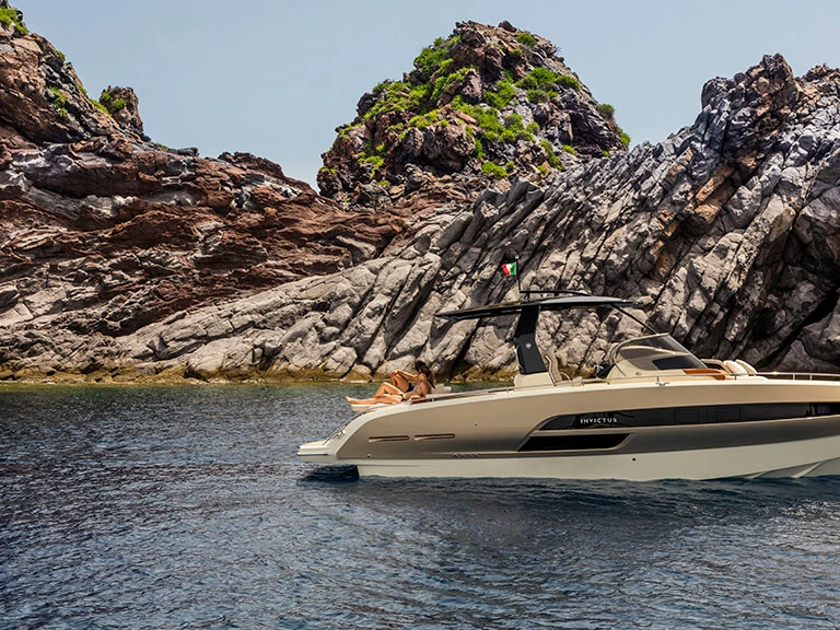 Boot mieten Poltu Quatu günstig Invictus 280 TT