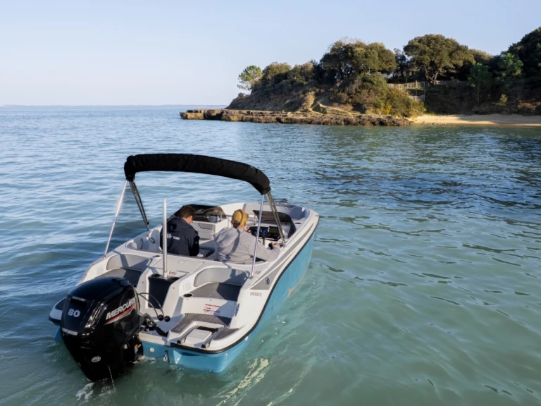 Motorboot mieten in Soubise - Bayliner ELEMENT M17