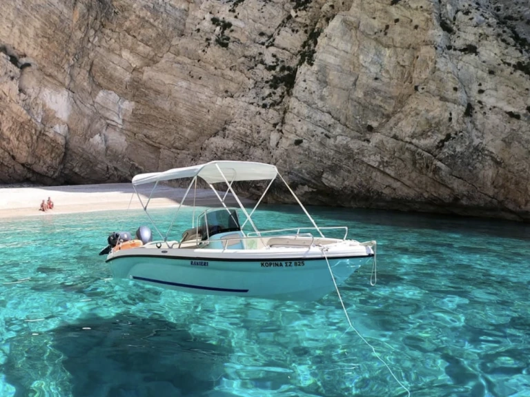 Ein Ranieri Ranieri 500 Open mieten in Zakynthos