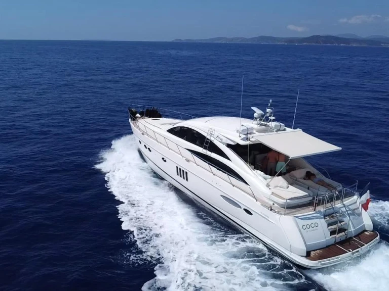 Boot mieten Vieux Port de Cannes günstig Princess V70