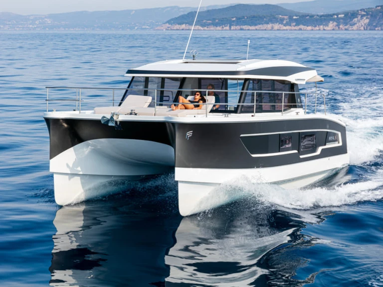Vermietung Motorboot Fountaine Pajot mit Führerschein