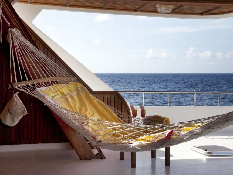  Conte Max - Cabin (triple-1 double bed + 1 single bed) mieten Hulhumale