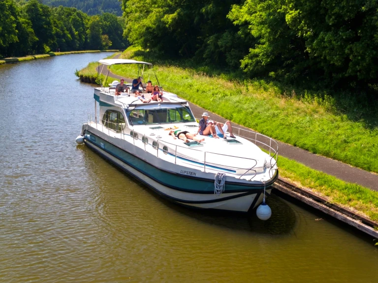 Vermietung Motorboot Nicols Yacht mit Führerschein