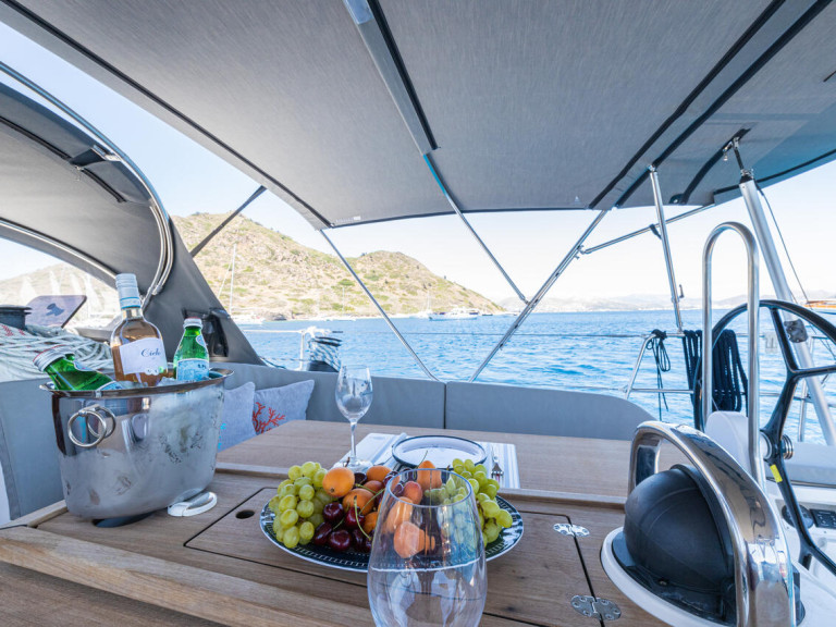 Ein Bavaria Cruiser 46 mieten in Göcek