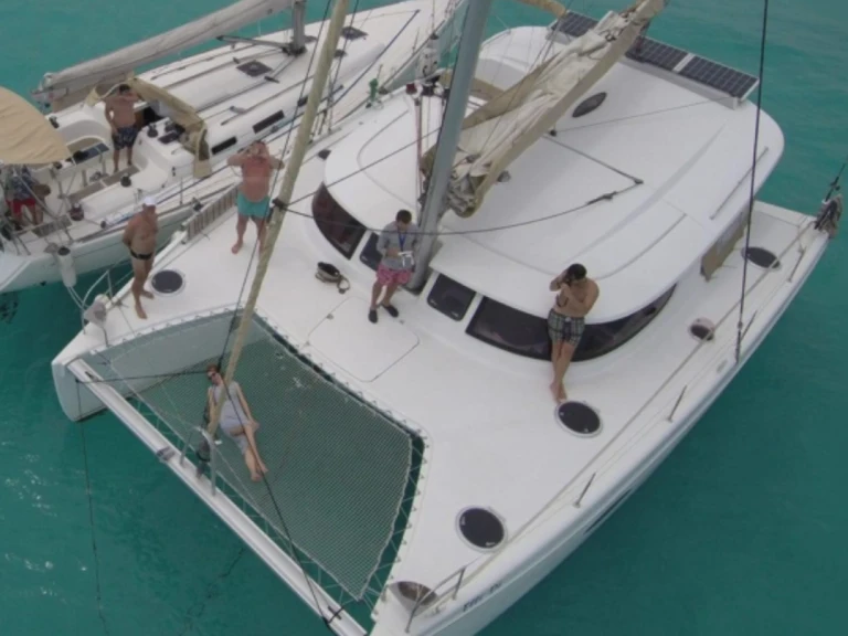 Katamaran mieten in Porto Montenegro zum besten Preis