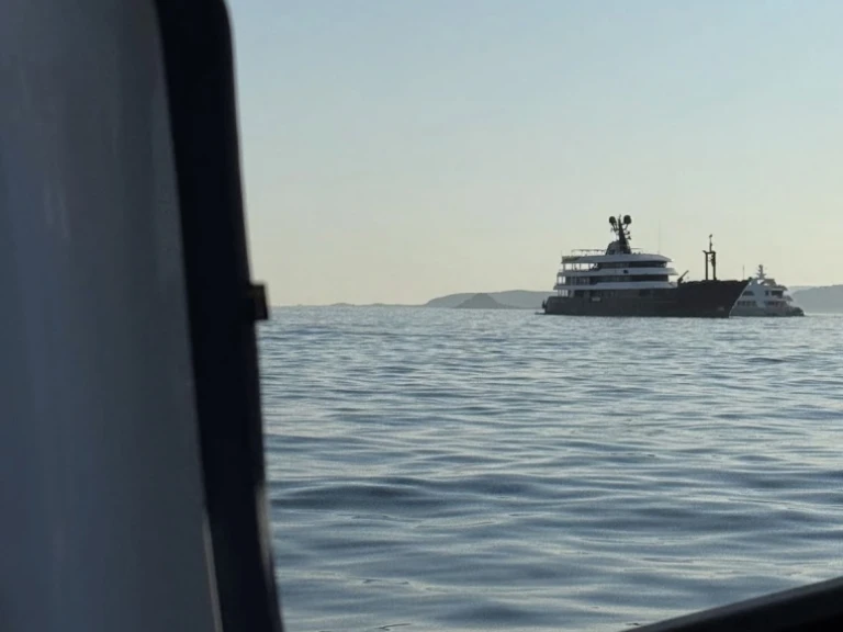 Savage Boats Ronin 35 mieten Ornós