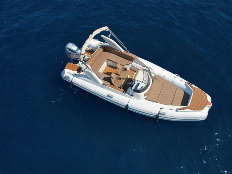 Vermietung Schlauchboot Aquamax mit Führerschein