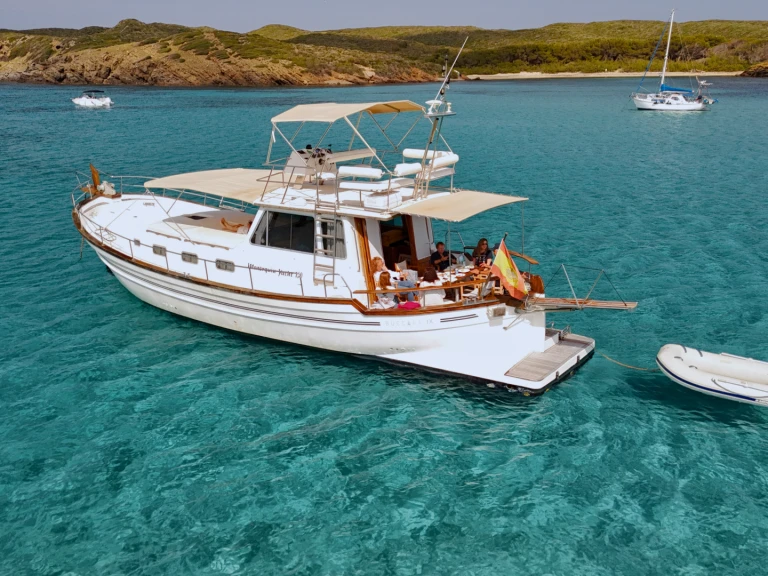 Ein Menorquin-Yachts Menorquin Yachts 150 Fly mieten in Mahón