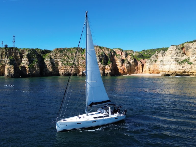 YachtCharter in Lagos - Bénéteau Oceanis 45 auf SamBoat