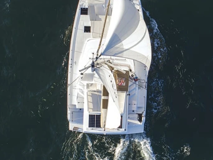 YachtCharter in Le Grau-du-Roi - Bali Bali Catspace Voile auf SamBoat