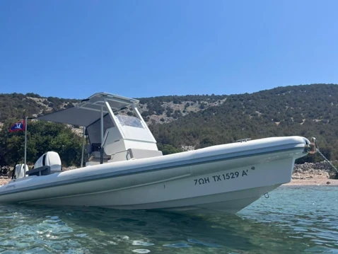 Schlauchboot mieten in Hydra - Oceanic 750