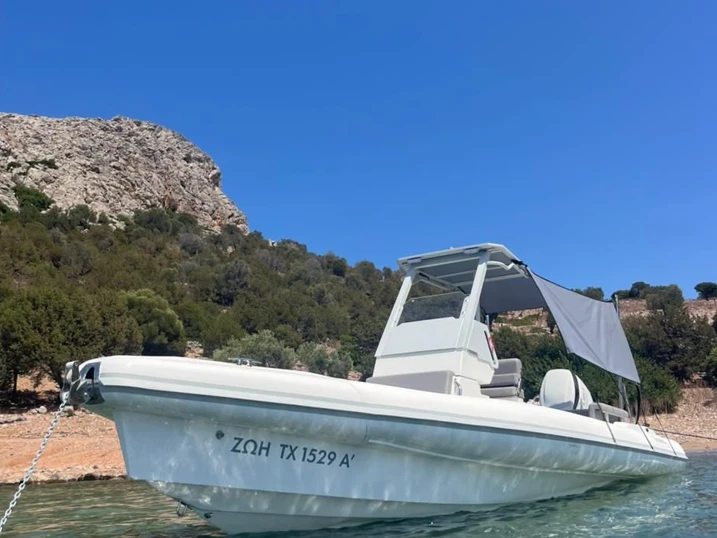 Schlauchboot mit oder ohne Skipper Oceanic mieten in Hydra