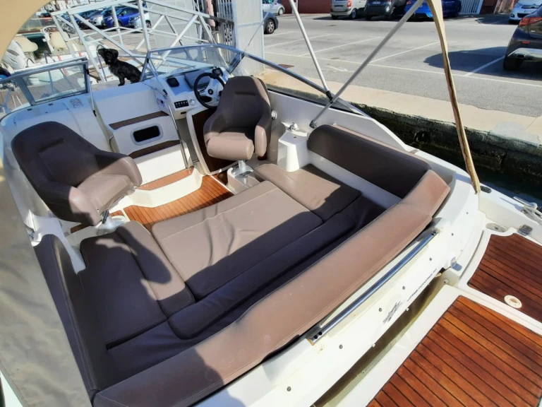 Ein Jeanneau CAP CAMARAT 6,5 CC Style mieten in Frankreich