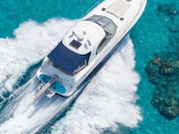 YachtCharter in Skiathos - Sea Ray Sea Ray 455 Sundancer auf SamBoat