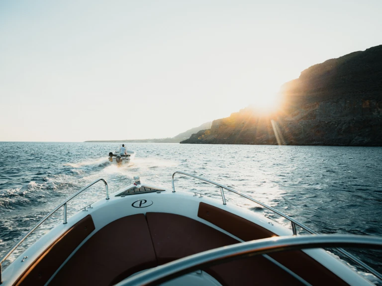 Motorboot mit oder ohne Skipper Poseidon mieten in Órmos Makry-Gialoú
