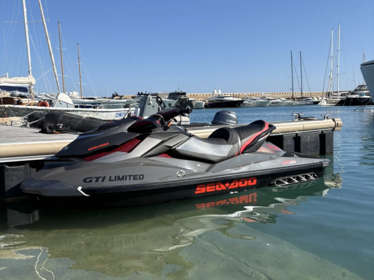 Ein Sea-Doo GTI limited 155 mieten in Antibes
