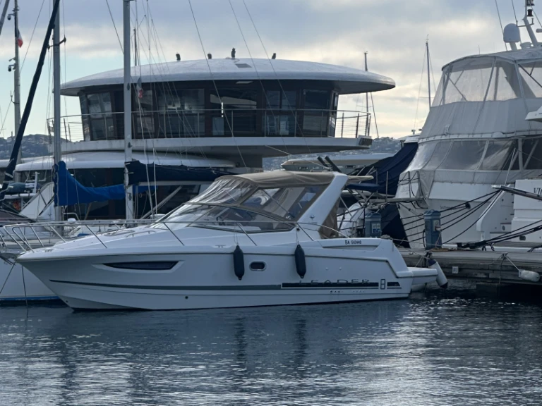 Vermietung Motorboot Jeanneau mit Führerschein