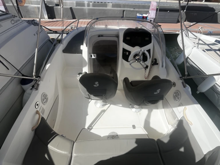 YachtCharter in Sitges - Zodiac Medline 2  auf SamBoat