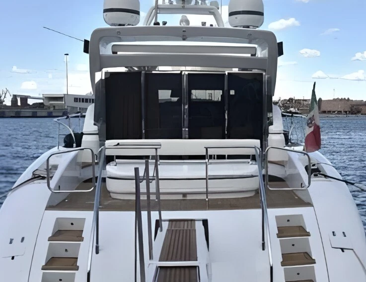 Yacht mieten in Castellammare di Stabia zum besten Preis