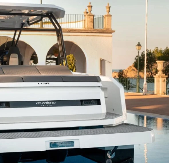 Motorboot mieten in Pozzuoli zum besten Preis