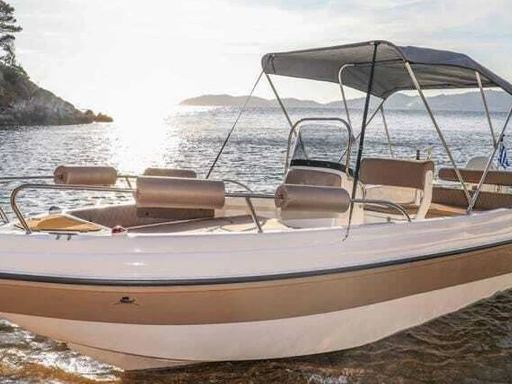 Ein Karel Ithaca mieten in Skiathos