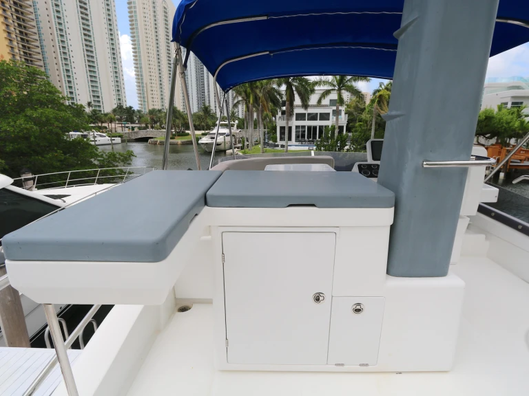 Bootsverleih Azimut 43 ft Magellano Miami Samboat
