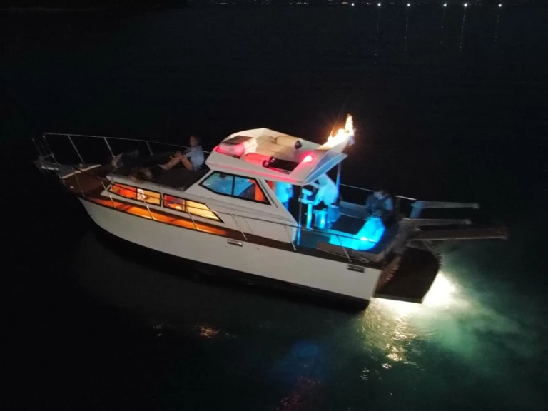 Vermietung Motorboot Chris Craft mit Führerschein