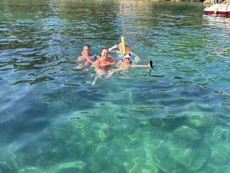 Ein Quicksilver Activ 755 Sundeck mieten in Mandelieu-la-Napoule