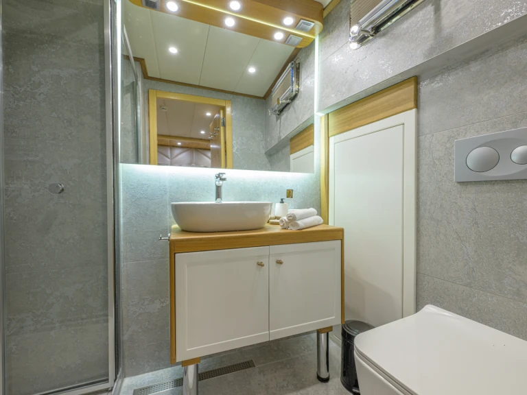  Motoryacht Belgin Sultan mieten Fethiye