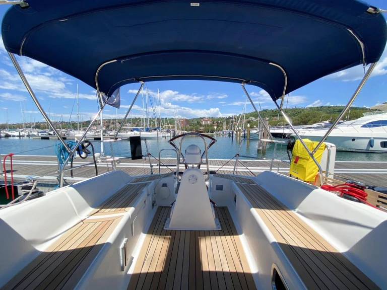 Ein Dufour Dufour 325 Grand Large mieten in Portorož