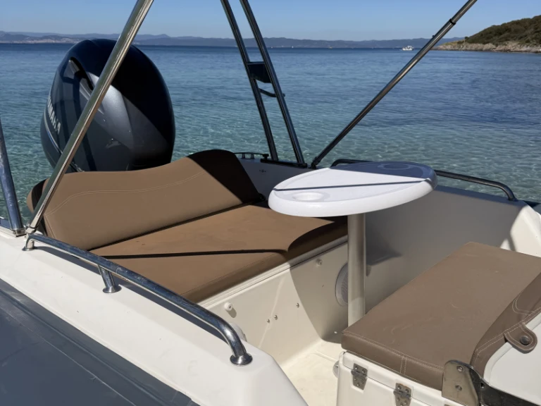 Schlauchboot mieten in Gapeau zum besten Preis