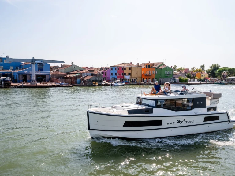 Yacht mieten in Casale sul Sile zum besten Preis