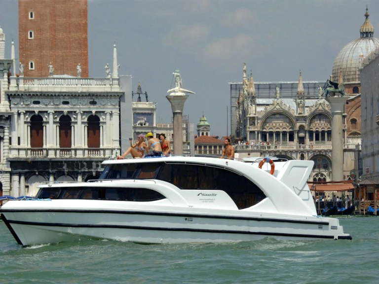 Yacht mit oder ohne Skipper Houseboat Holidays Italia S.R.L. mieten in Casale sul Sile