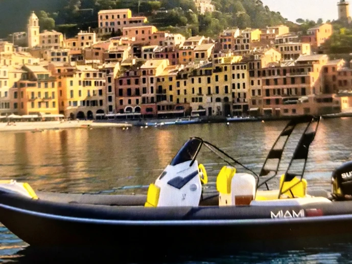 Ein bluerib Miami23 mieten in Chiavari