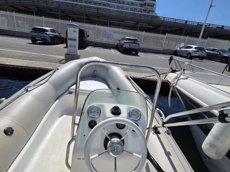 YachtCharter in Toulon - Zodiac International auf SamBoat