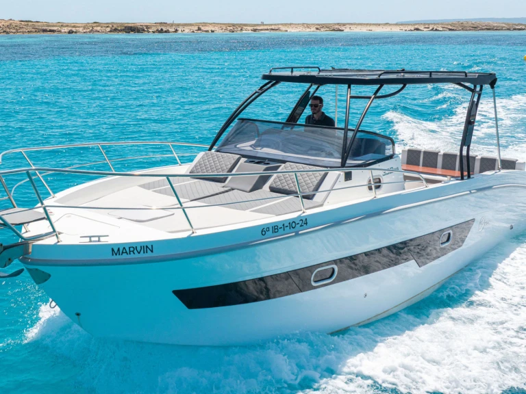 Ein Saver 330 WA mieten in Ibiza Town