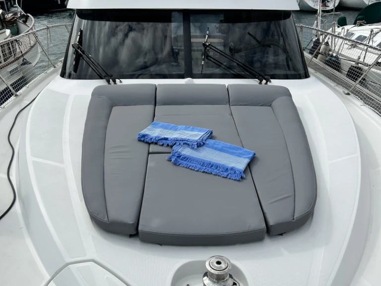 Ein Bénéteau Antares 36 Millenium mieten in Argeles