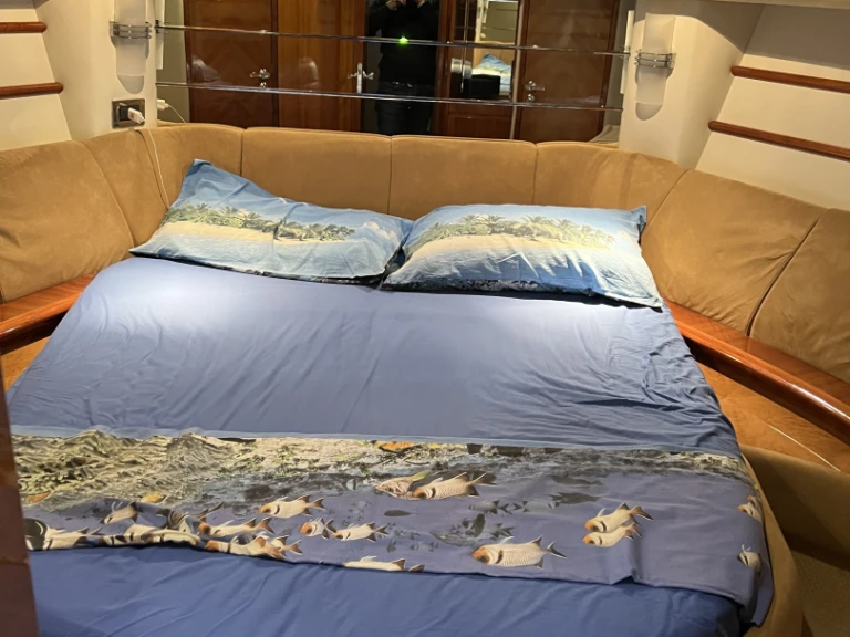 Ein Azimut Azimut 46 Fly mieten in Punta Ala