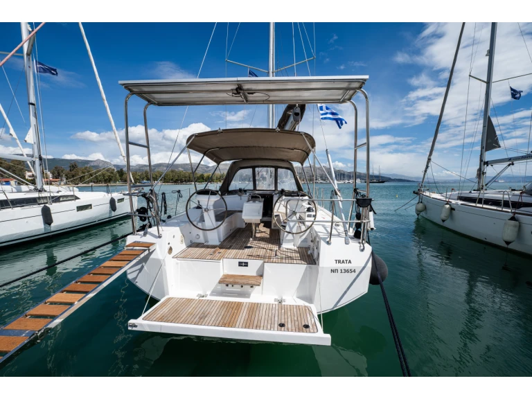 Bavaria Bavaria C38 mieten Néa Péramos