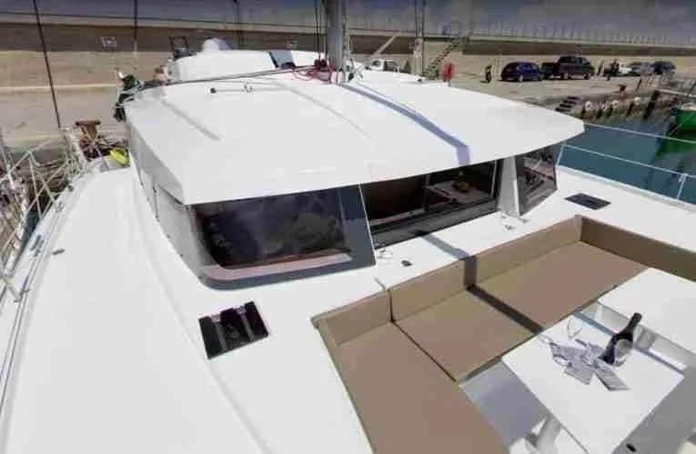 Ein Fountaine Pajot Fountaine Pajot FP 41 Quatuor 4 mieten in Rodi Garganico