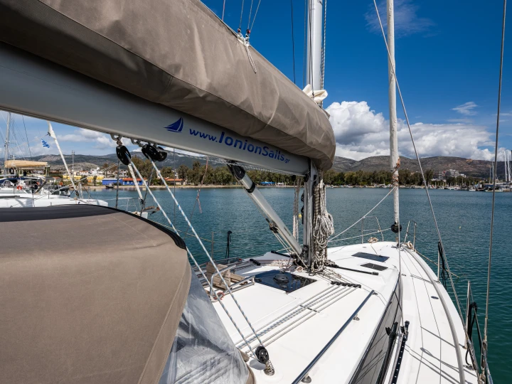 Ein Bavaria Bavaria C38 mieten in Néa Péramos