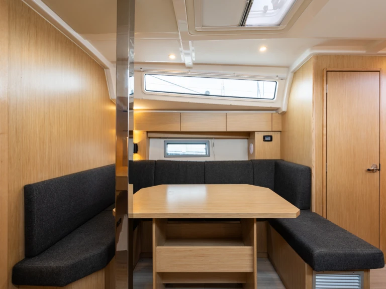 Bavaria Bavaria C38 mieten Néa Péramos