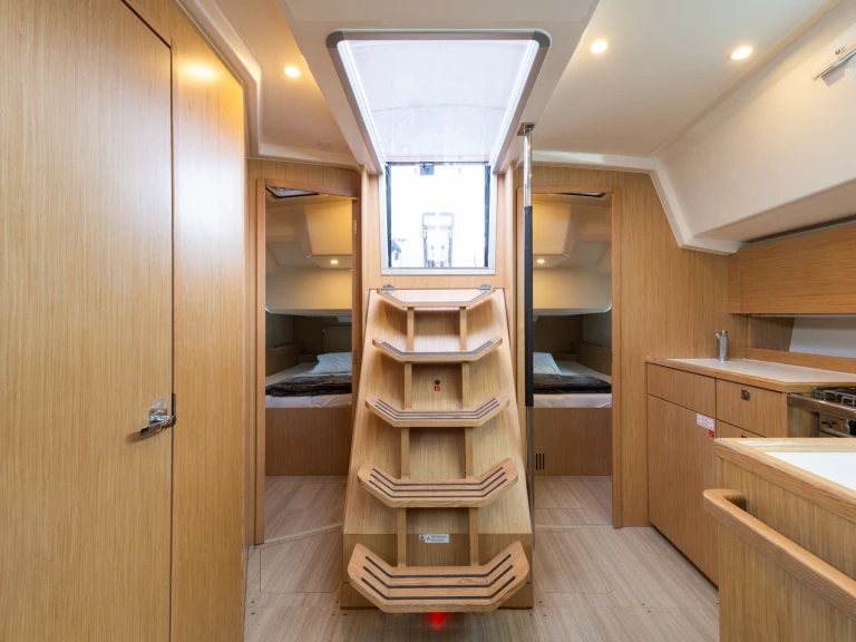 YachtCharter in Néa Péramos - Bavaria Bavaria C38 auf SamBoat