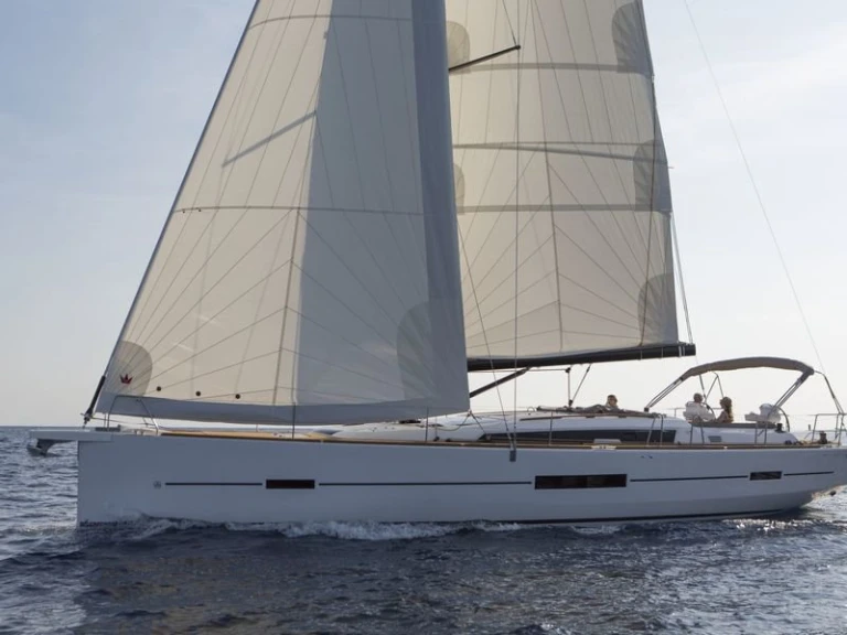 Ein Dufour Dufour 520 Grand Large mieten in Milazzo