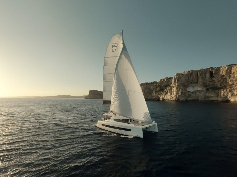 Vermietung Katamaran Bali mit Führerschein