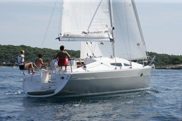 Vermietung Segelboot Elan mit Führerschein