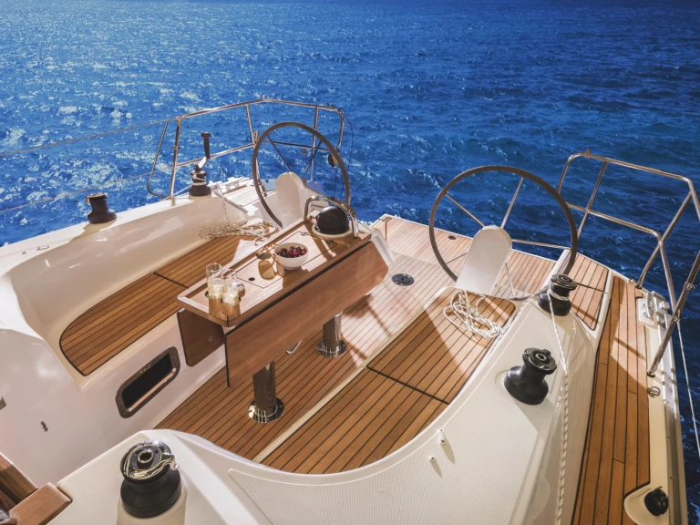 Ein Bavaria Cruiser 34 mieten in Mai Khao