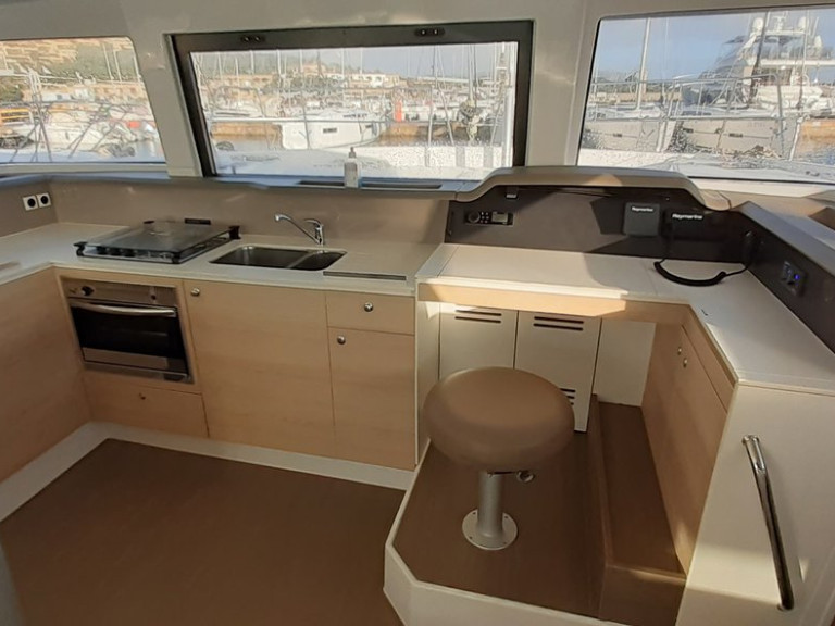 Katamaran mit oder ohne Skipper Bali mieten in Portisco