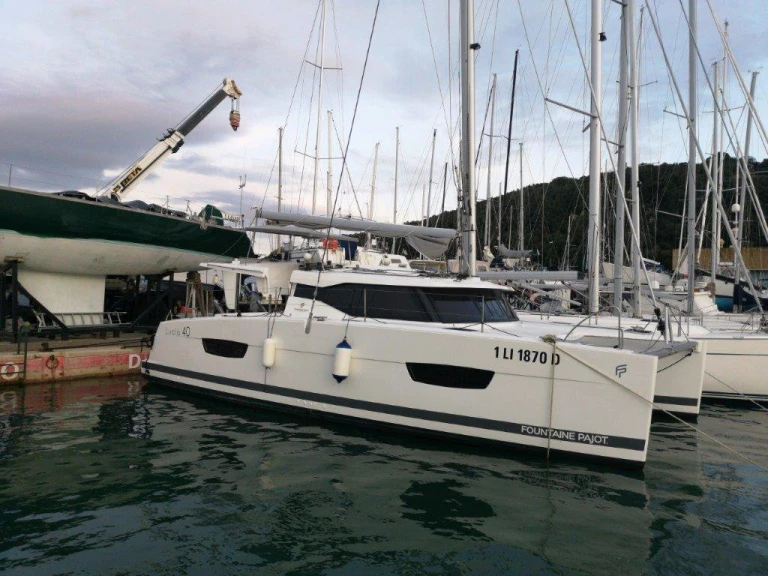 YachtCharter in Portisco - Fountaine Pajot Lucia 40 auf SamBoat