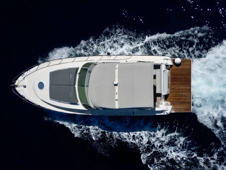 Ein Rio Yachts Rio yacht 36 sport  mieten in Sorrent
